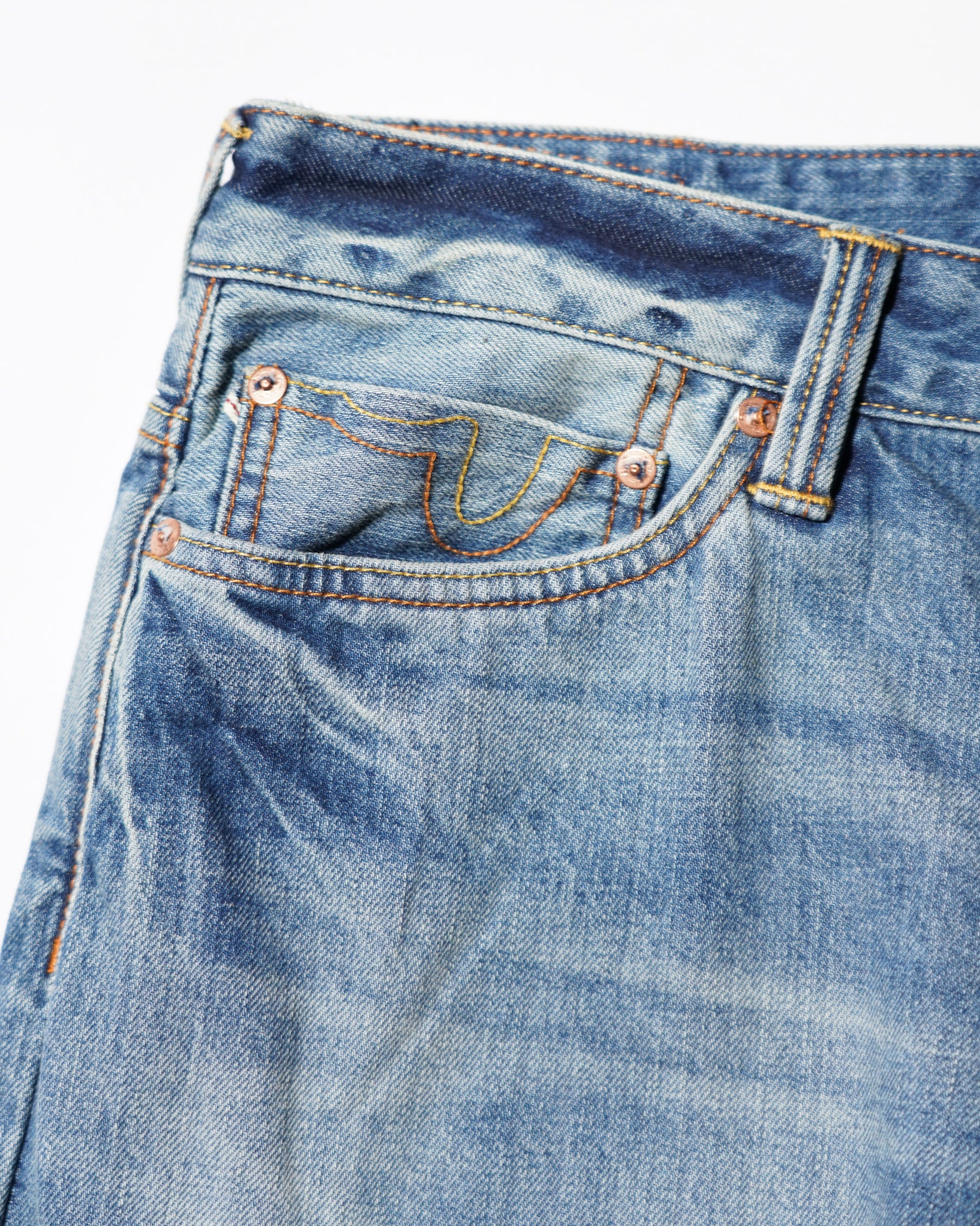 EVISU / HT,  ECRU DAICOCK PRINTED JEANS WHITE-LOOSE FIT MID TONE INDIGO