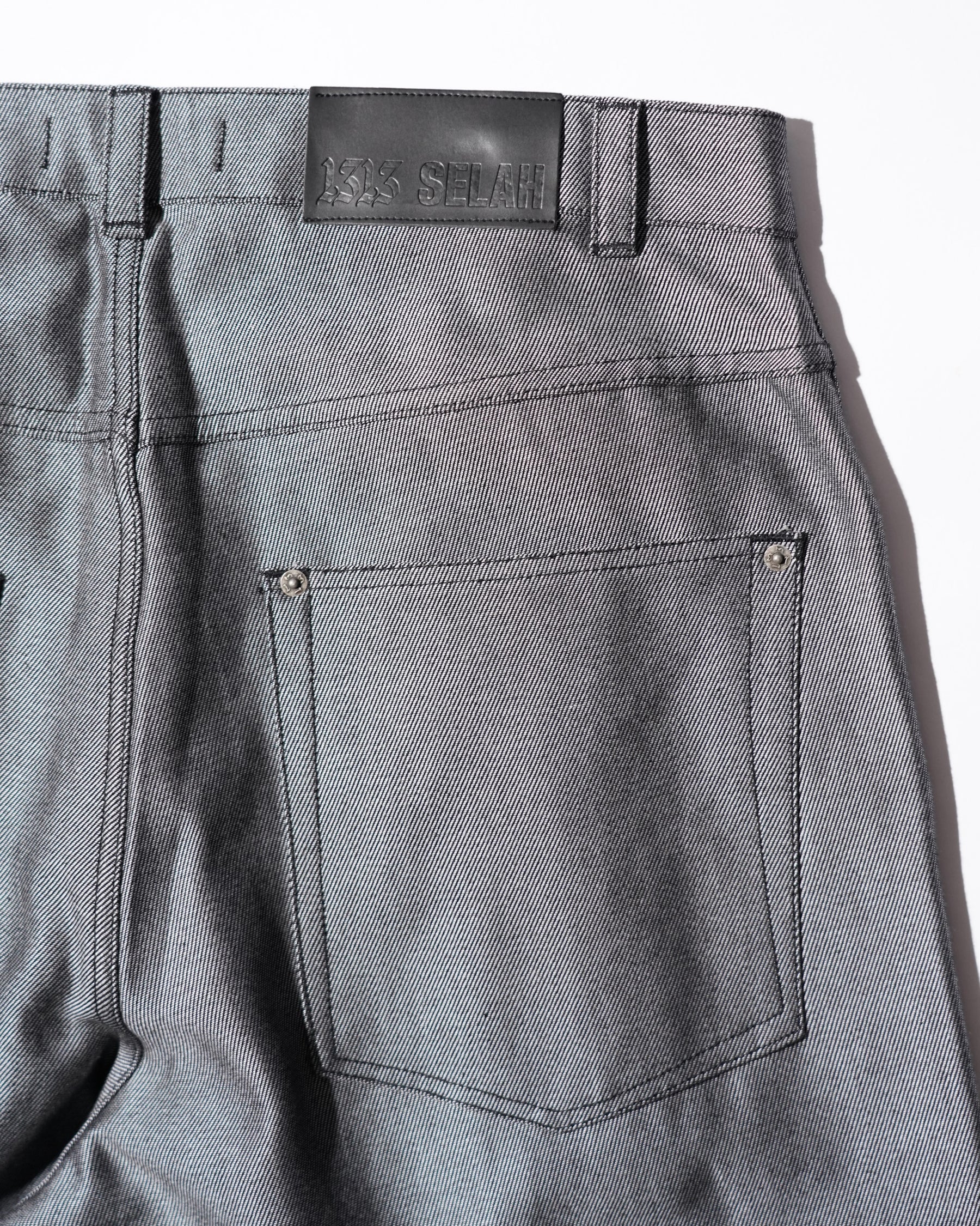 <span style="color: #f50b0b;">Last One</span>  1313 SELAH / MAXIMO DENIM PANTS SILVER