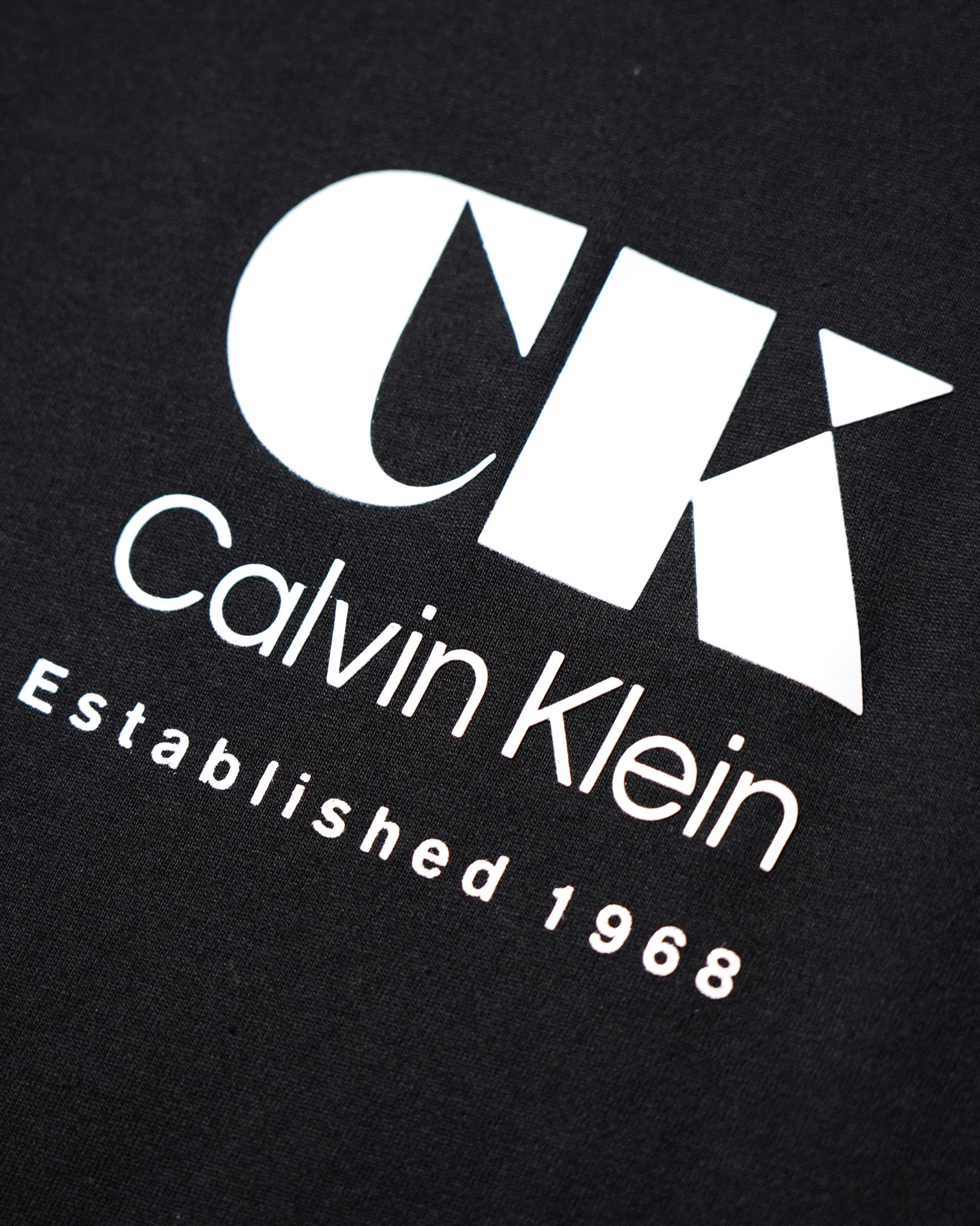 Calvin Klein / PRINTED LOGO TEE BLACK