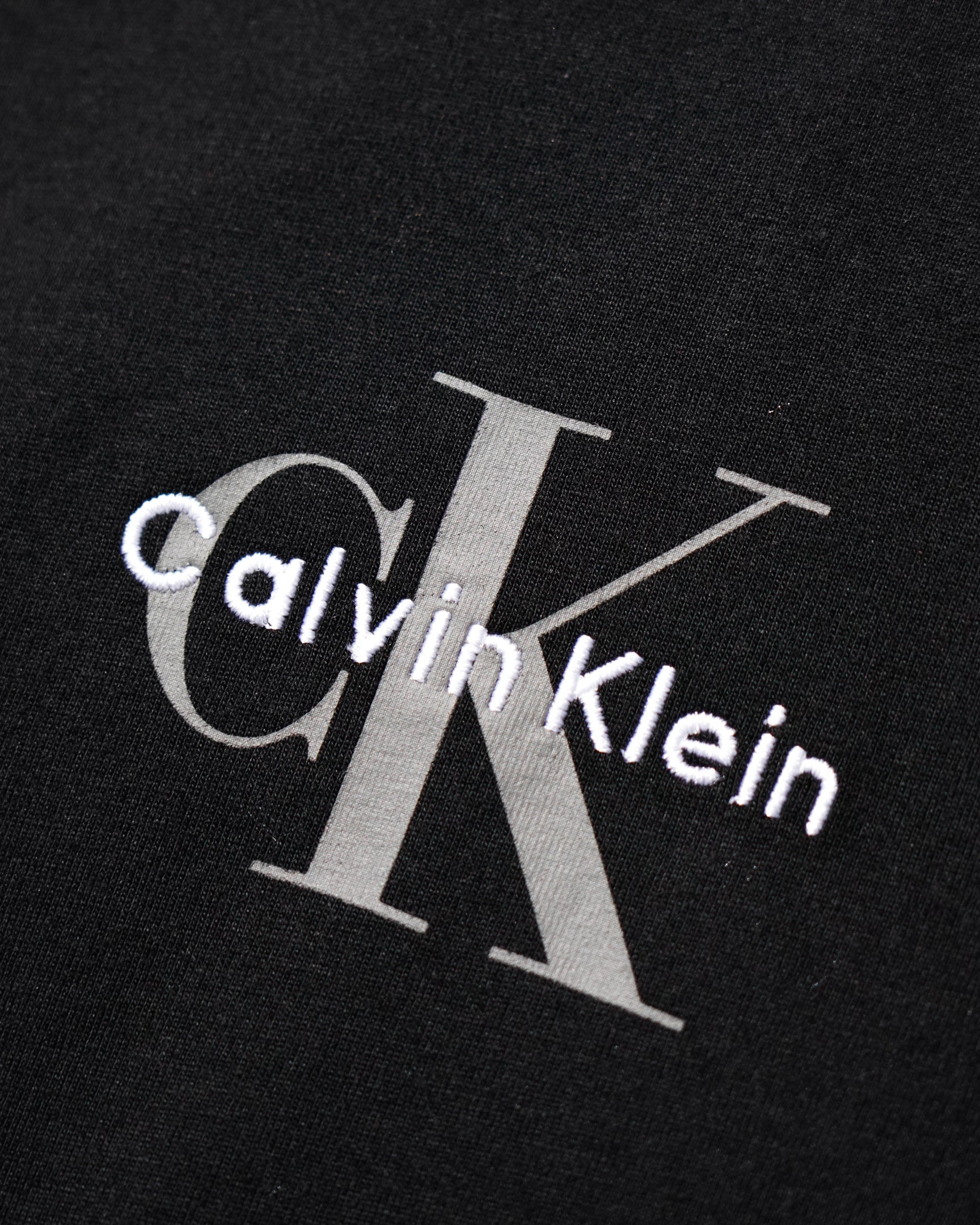 Calvin Klein / PRINTED LOGO TEE BLACK
