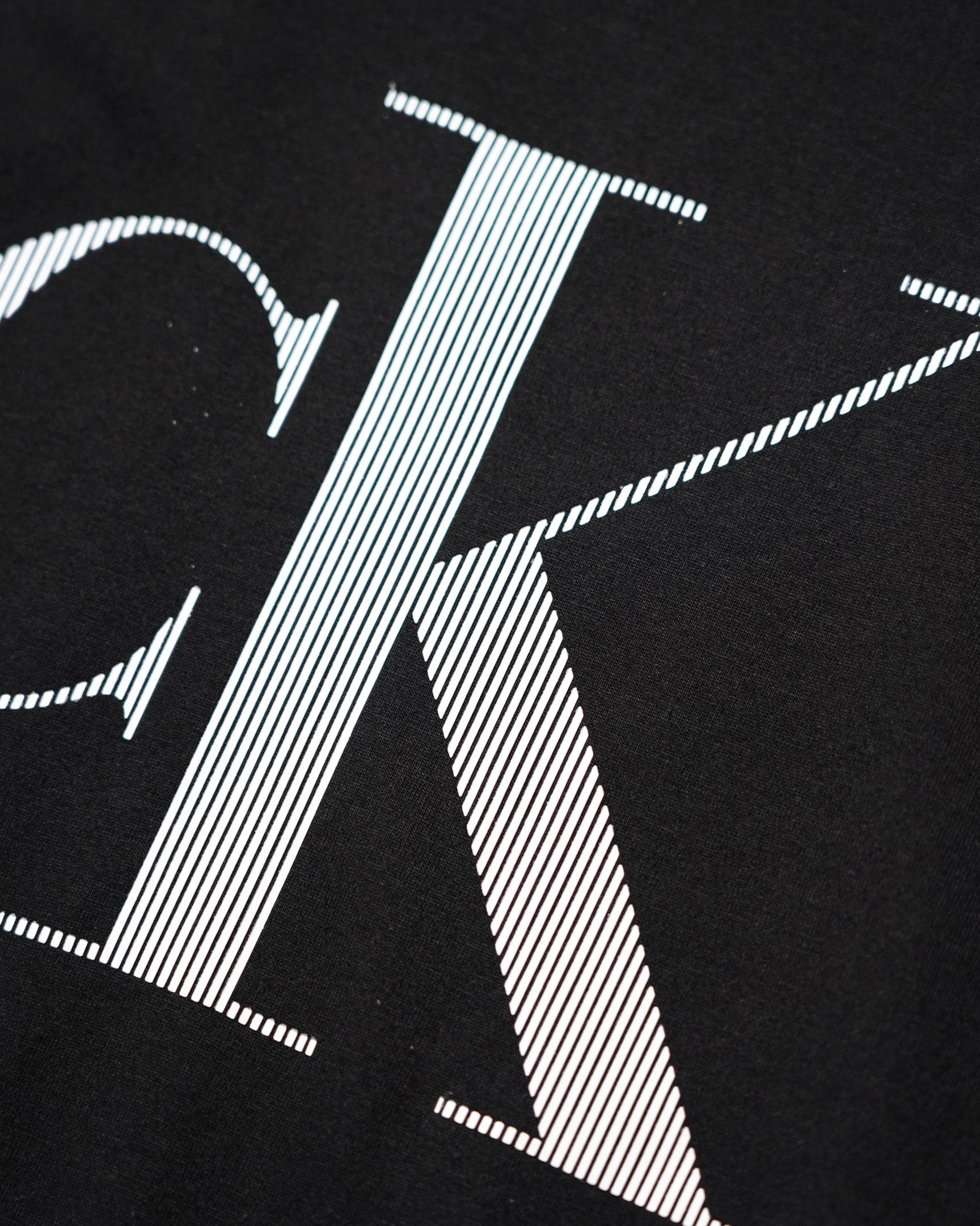 Calvin Klein / PRINTED LOGO TEE BLACK