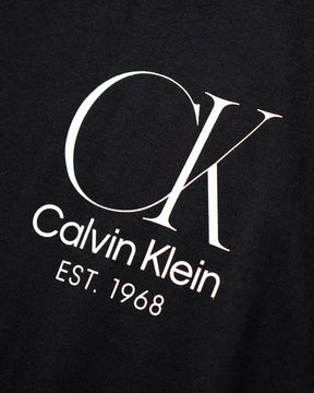 Calvin Klein / PRINTED LOGO TEE BLACK