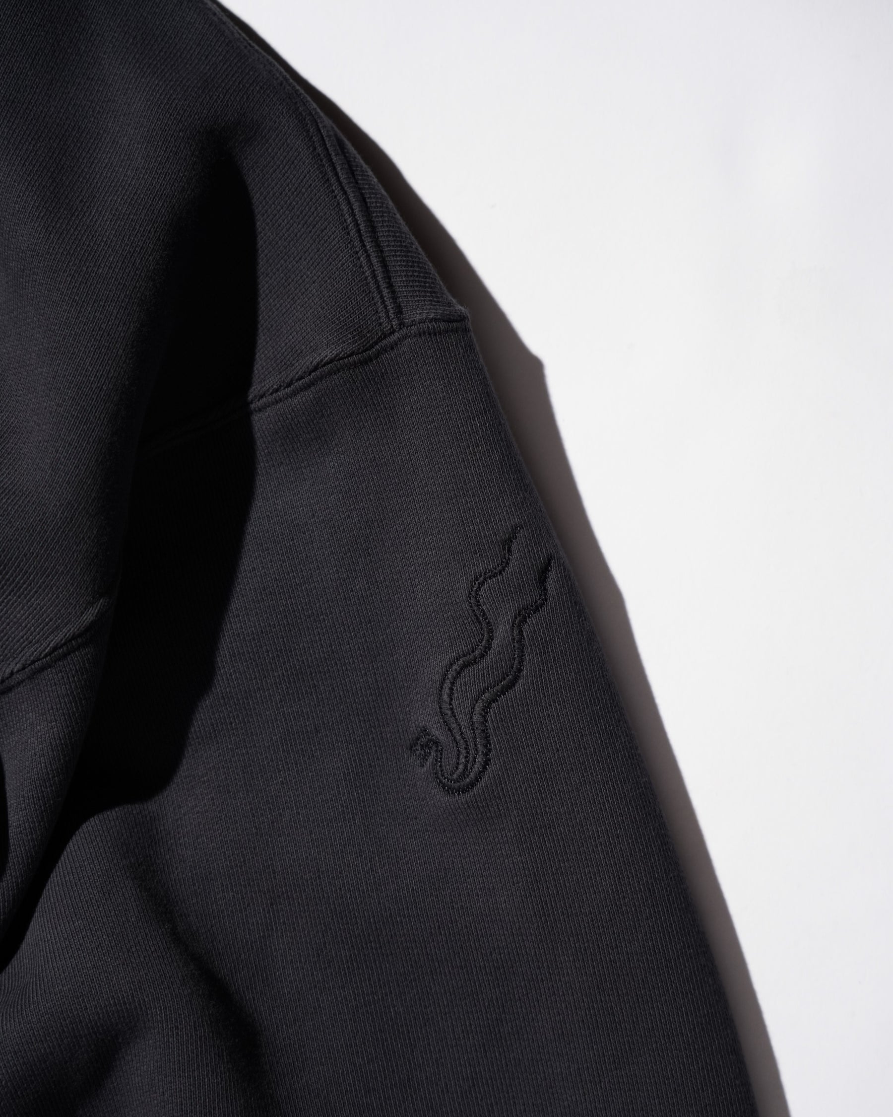 LU'U DAN / WASHED ZIP HOODIE OVERDYED BLACK