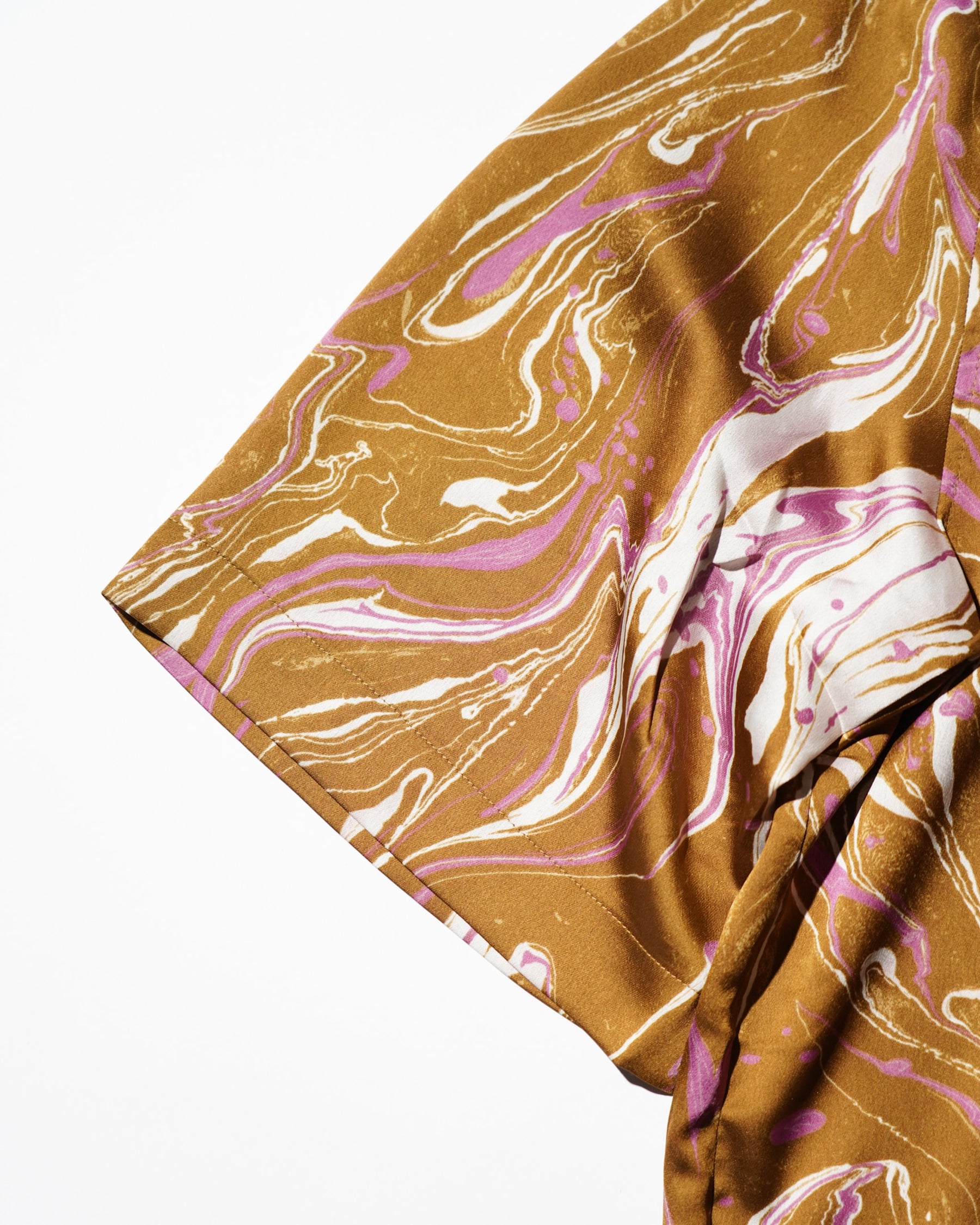 GREI. / SS BOX SHIRTS MARBLE PRINT CURRY