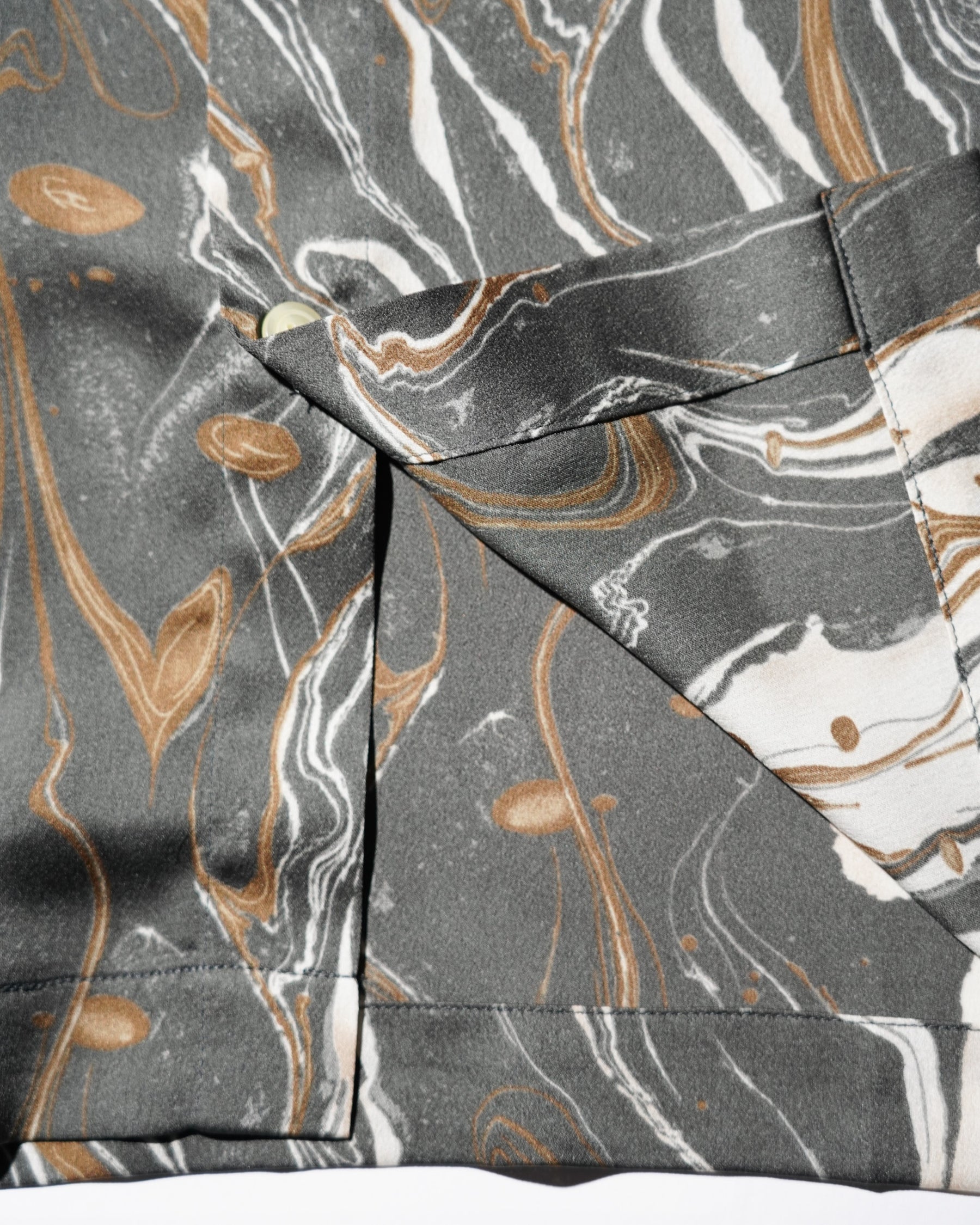 GREI. / SS BOX SHIRTS MARBLE PRINT CHARCOAL