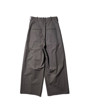 SOSHIOTSUKI / EIGHT TUCK HIGH WEST TROUSERS CHARCOAL