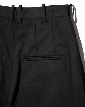 <span style="color: #f50b0b;">Last One</span> SOSHIOTSUKI / EIGHT TUCK HIGH WEST TROUSERS BLACK