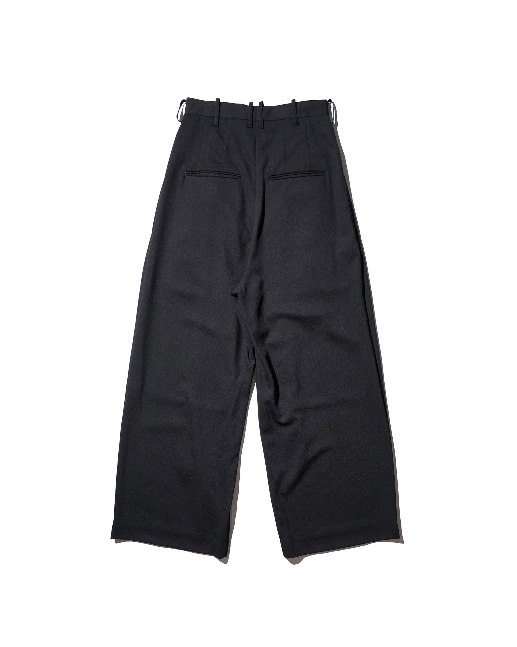 <span style="color: #f50b0b;">Last One</span> SOSHIOTSUKI / EIGHT TUCK HIGH WEST TROUSERS BLACK