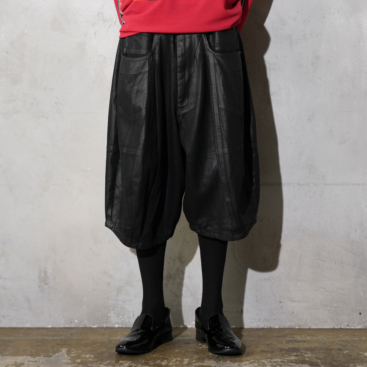 <span style="color: #f50b0b;">Last One</span> 
LU'U DAN / PUFFA SHORTS COATED BLACK