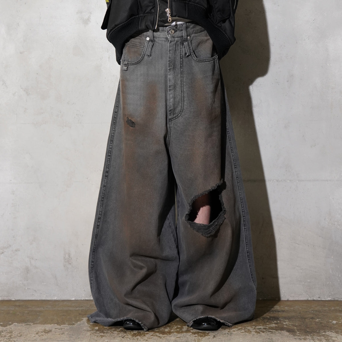 LU'U DAN / DUMPSTER DENIM JEANS DIRTY OUTCAST GREY