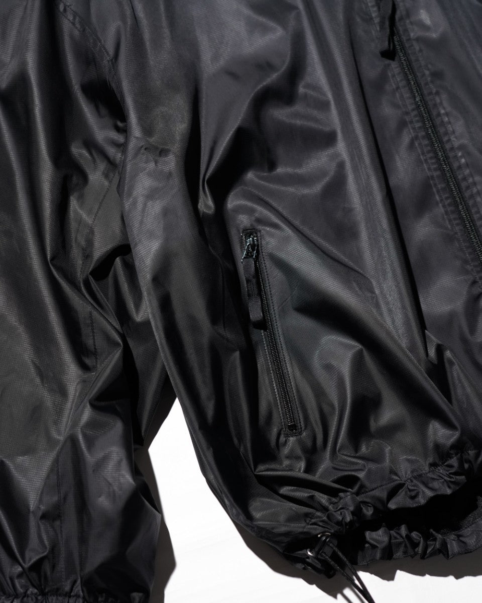 <span style="color: #f50b0b;">Last One</span> TSTS / RECYCLED POLYESTER WIND TRACK JACKET BLACK