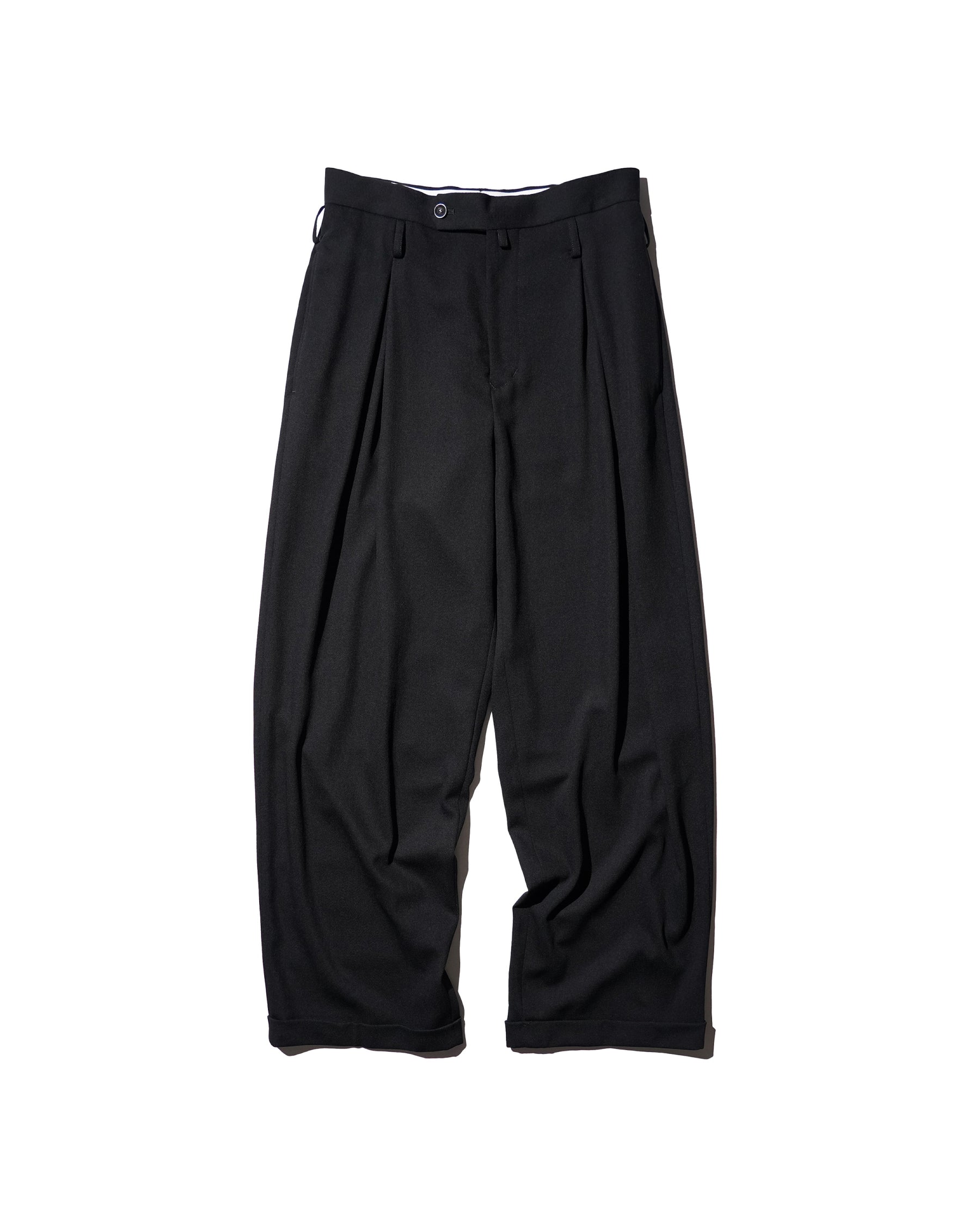 SOSHIOTSUKI / DOUBLE INVERTED TUCK TROUSERS BLACK