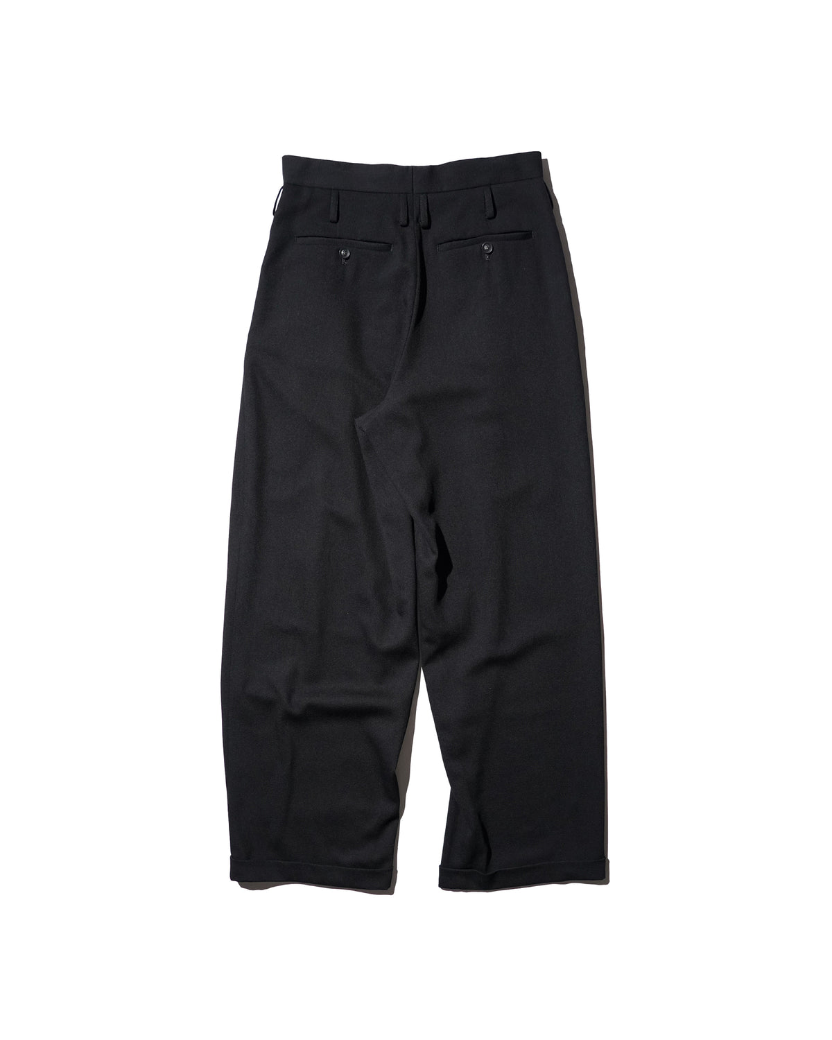 SOSHIOTSUKI / DOUBLE INVERTED TUCK TROUSERS BLACK