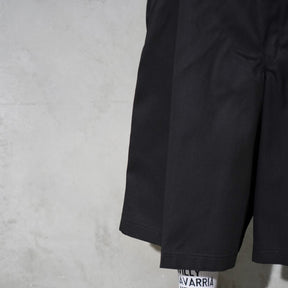 <span style="color: #f50b0b;">Last One</span> WHATEVERWORKS / PLEATED SHORTS BLACK