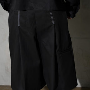 <span style="color: #f50b0b;">Last One</span> WHATEVERWORKS / PLEATED SHORTS BLACK