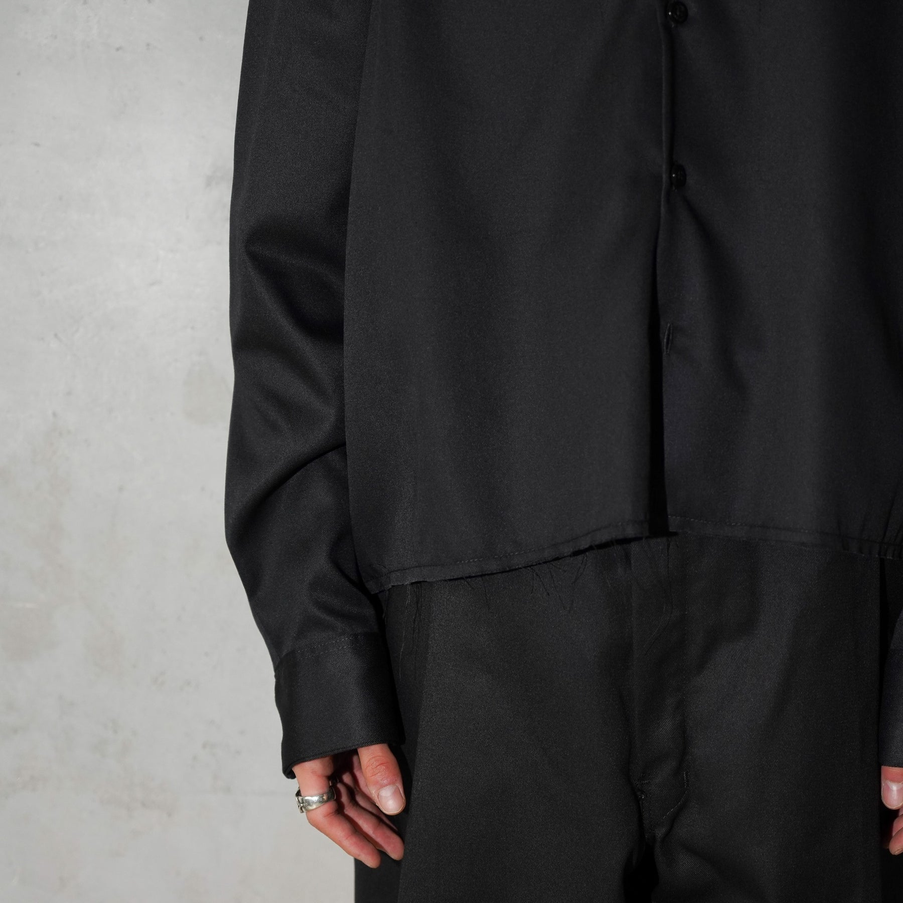 <span style="color: #ff2a00;">Last One</span> WHATEVERWORKS / PLEATED LS SHIRT BLACK