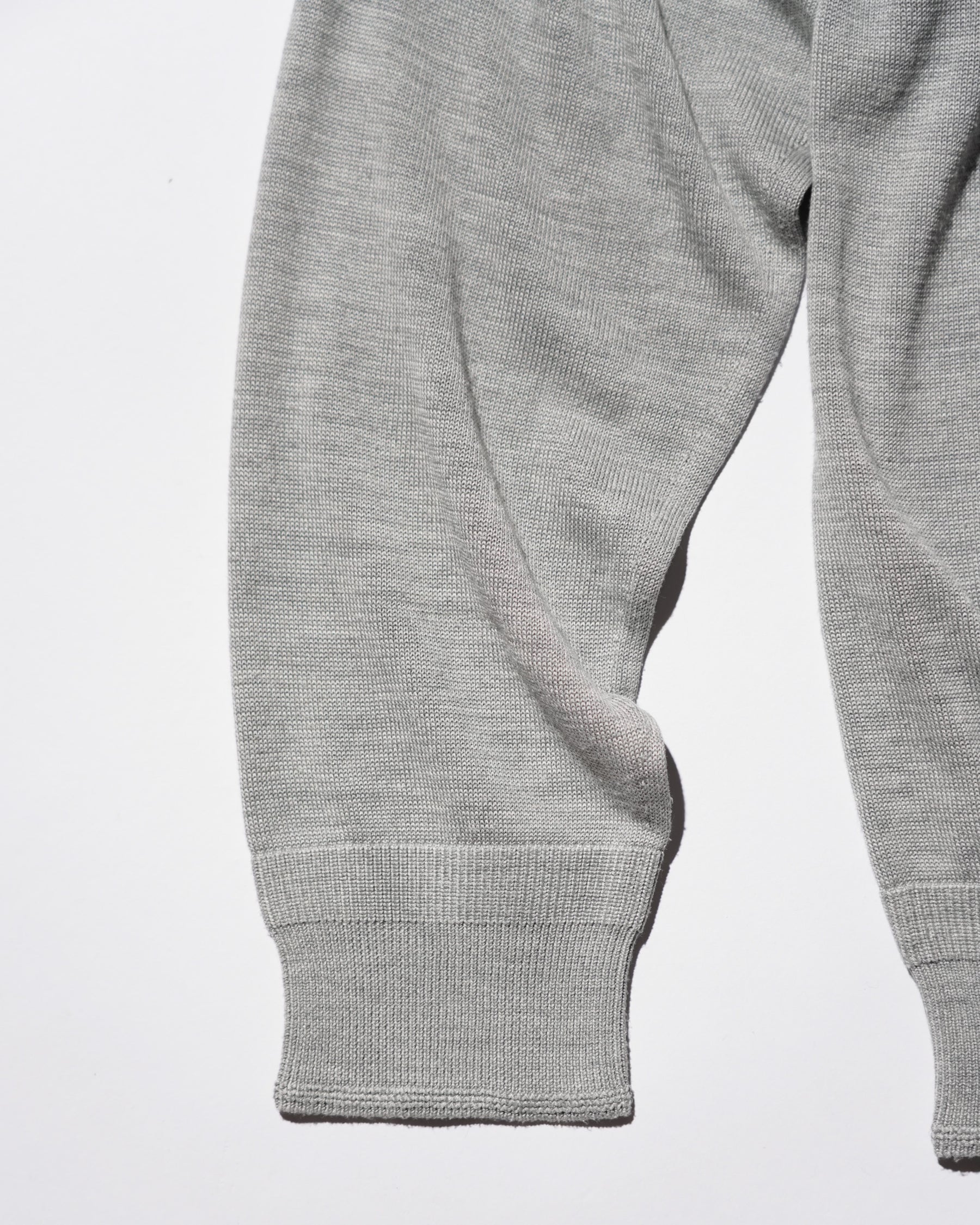 <span style="color: #f50b0b;">Last One</span> MEIAS / SILK HENLEY NECK PO T.GRAY
