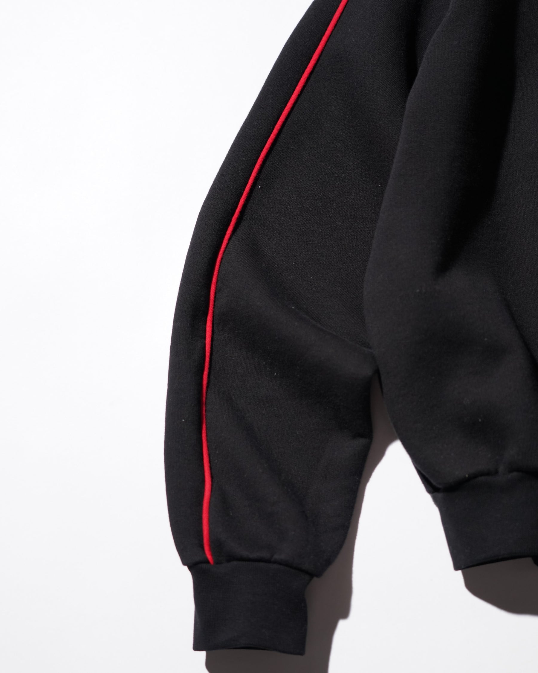 LUU_DAN_PIT_STOP_POLO_BLACK_RED_11