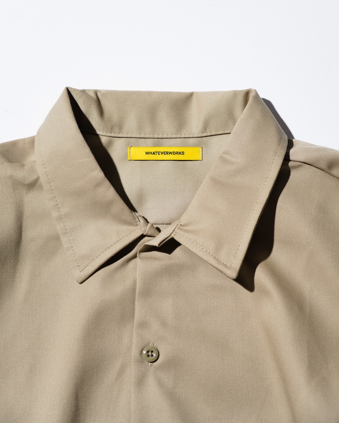 WHATEVERWORKS / PLEATED LS SHIRT KHAKI