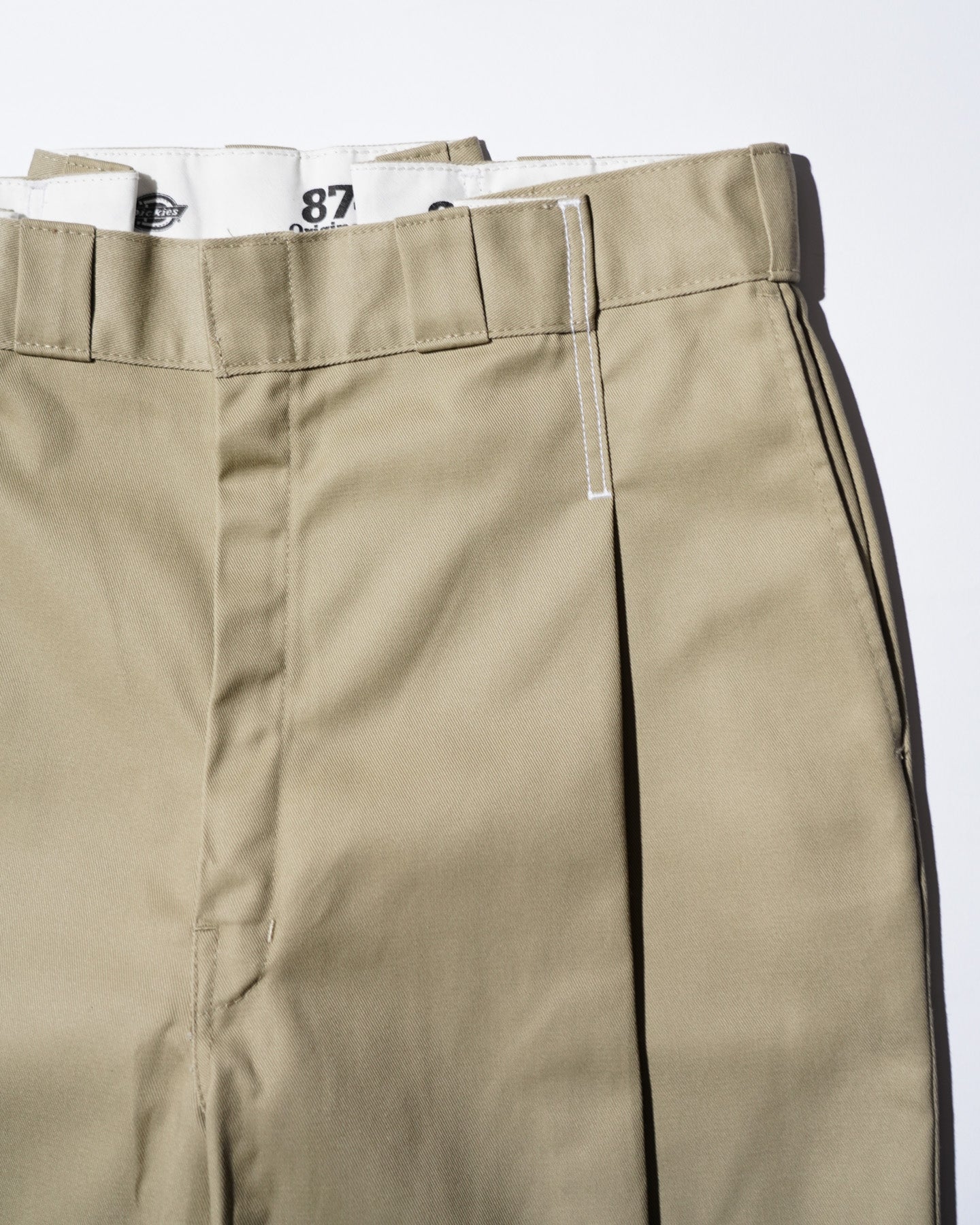 WHATEVERWORKS / PLEATED PANTS KHAKI
