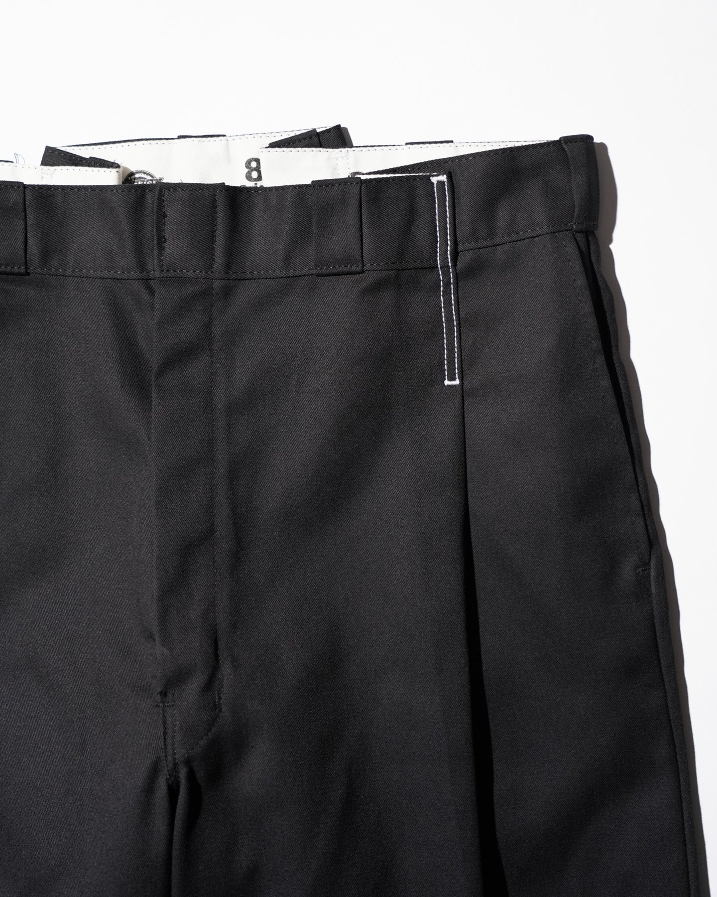 WHATEVERWORKS / PLEATED PANTS BLACK