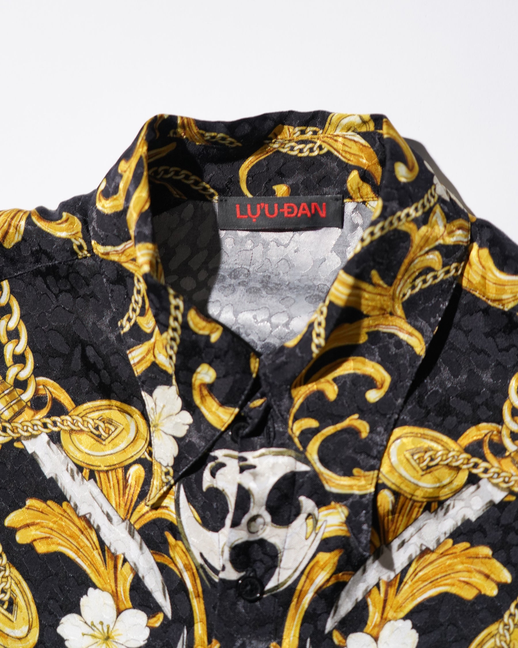 <span style="color: #f50b0b;">Last One</span> LU'U DAN / SLIM FIT SHIRT GILDED BLACK