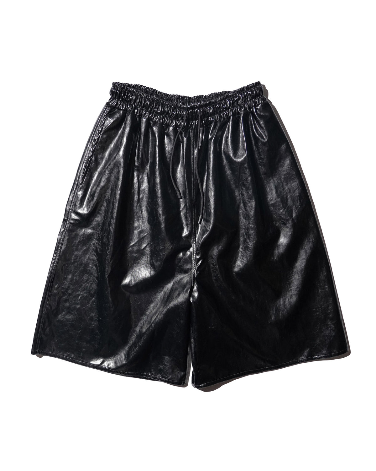 LUU_DAN_BBALL_SHORTS_BLACK_1