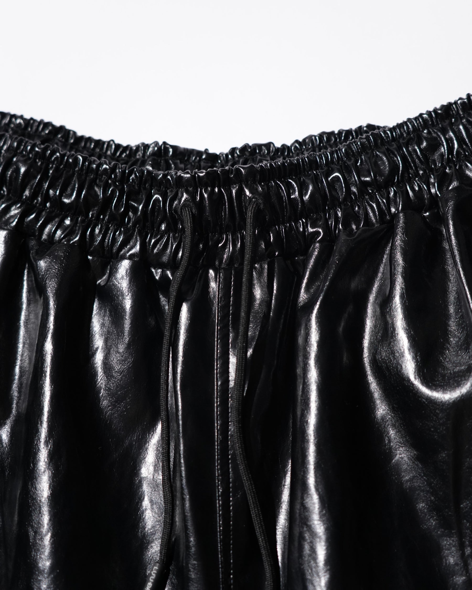 LUU_DAN_BBALL_SHORTS_BLACK_9