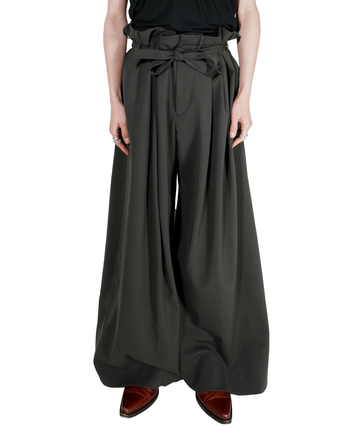 LU_U_DAN_SLACKER_MAXIS_MILITARY_GREY_1