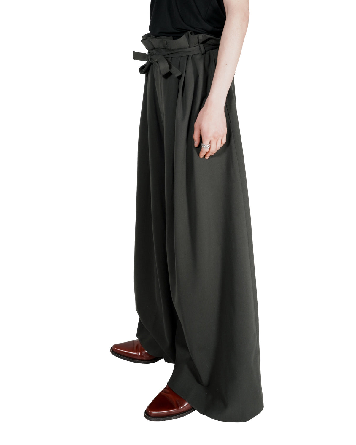 LU'U DAN / SLACKER MAXIS MILITARY GREY