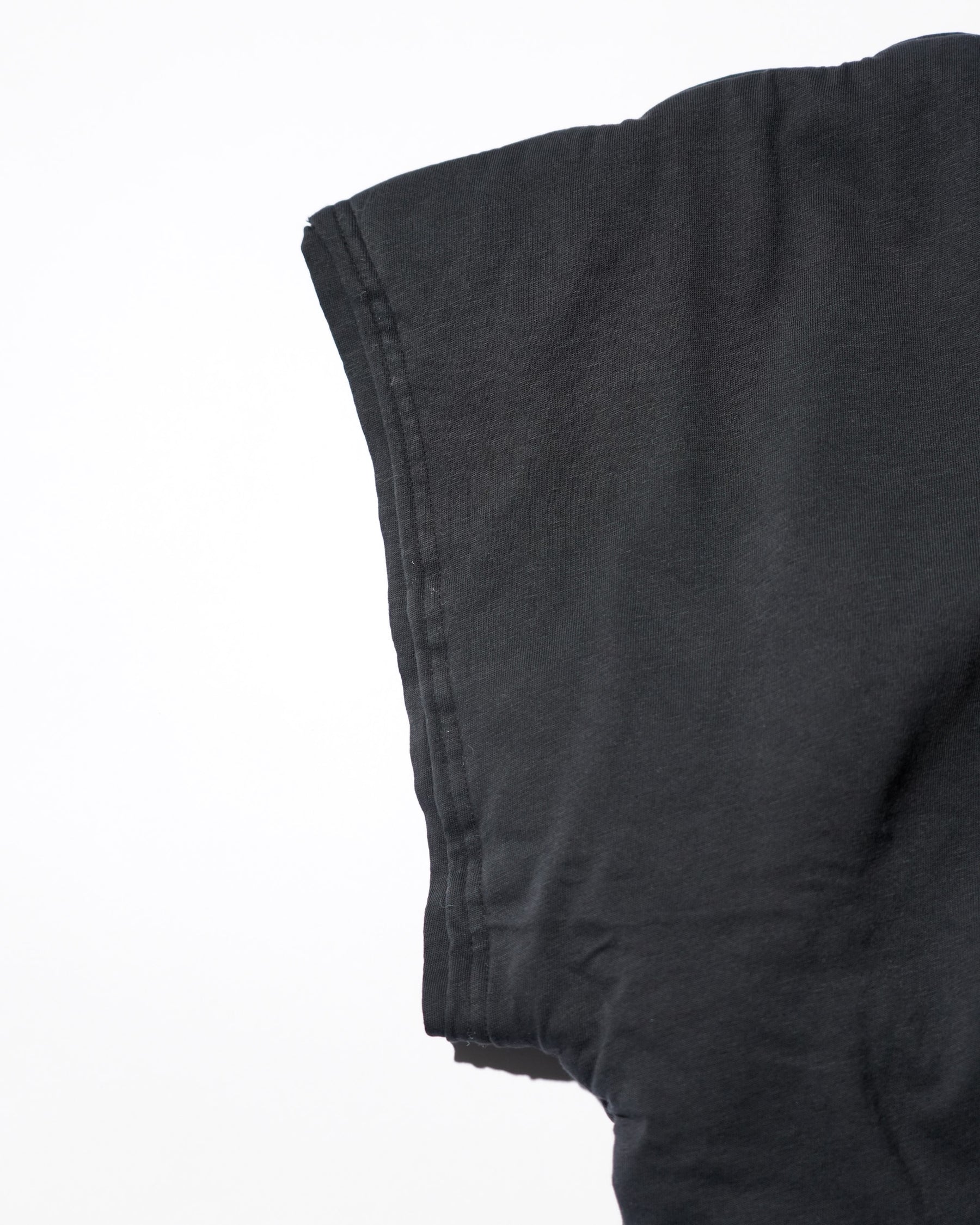 LUU_DAN_WADDED_POCKET_TEE_BLACK_11