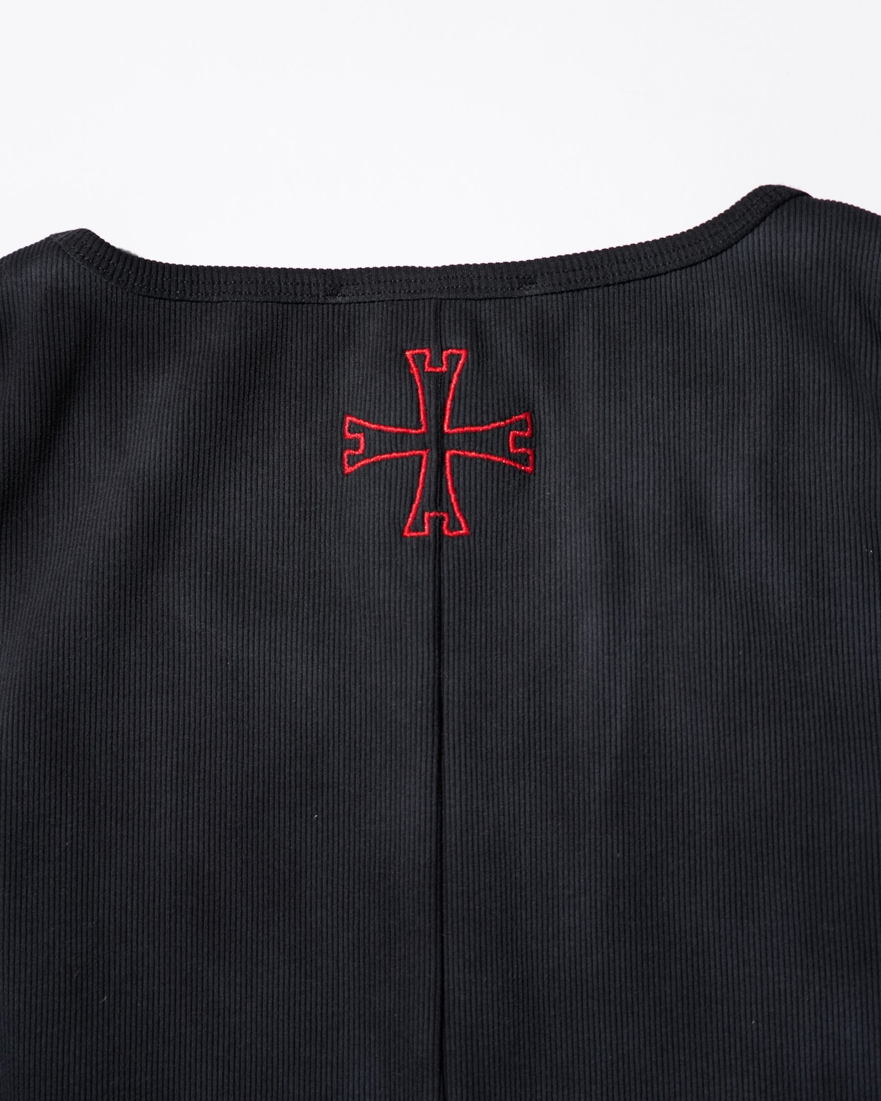 LUXENBURG_GALLERY TANK AGED SUNNED BLACK_3