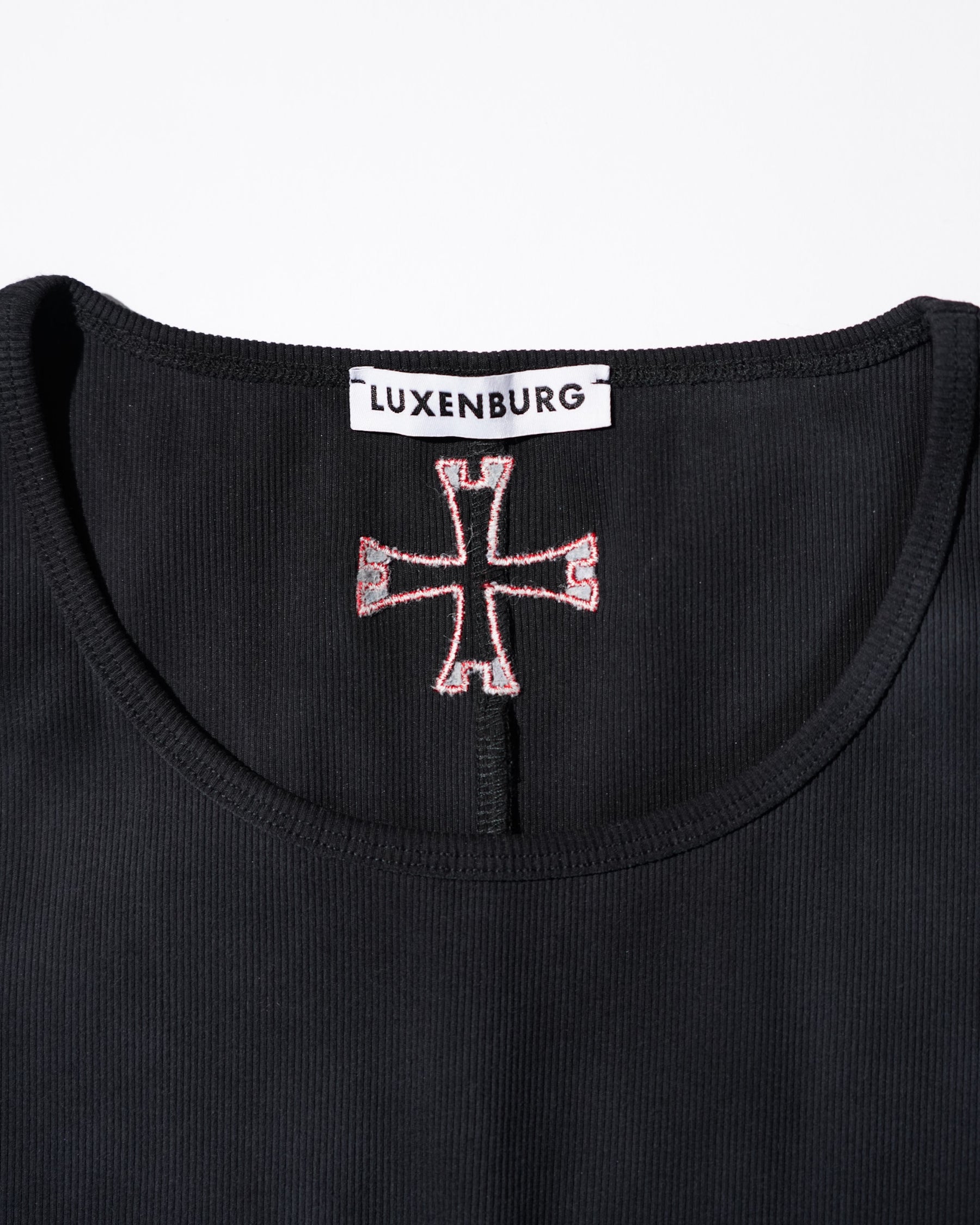 LUXENBURG_GALLERY TANK AGED SUNNED BLACK_4