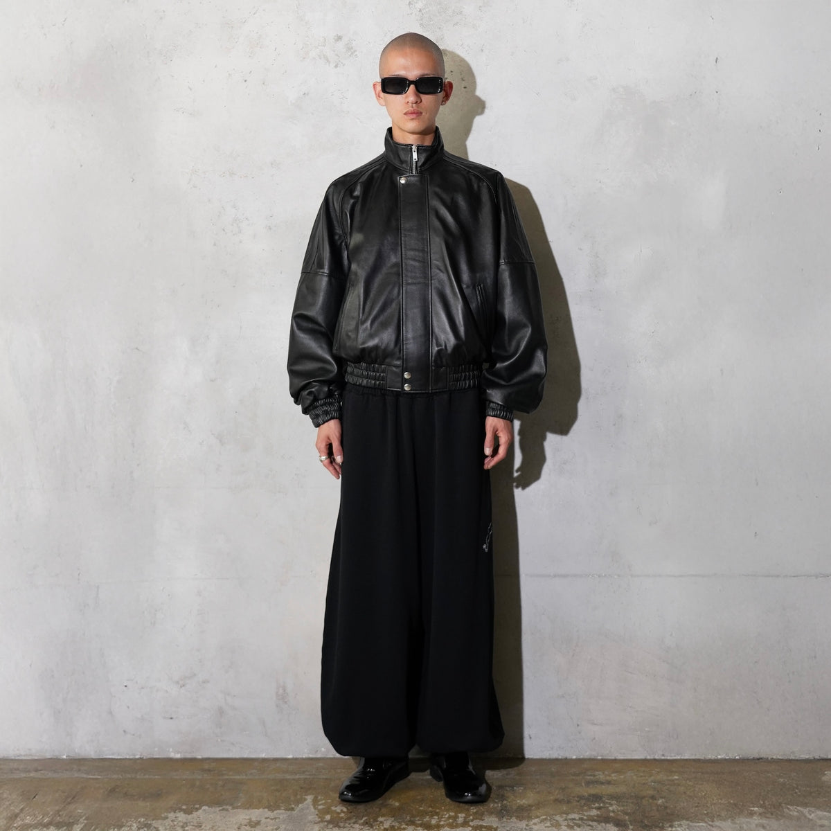 LU'U DAN / BAGGY BONTAN SWEATPANTS BLACK