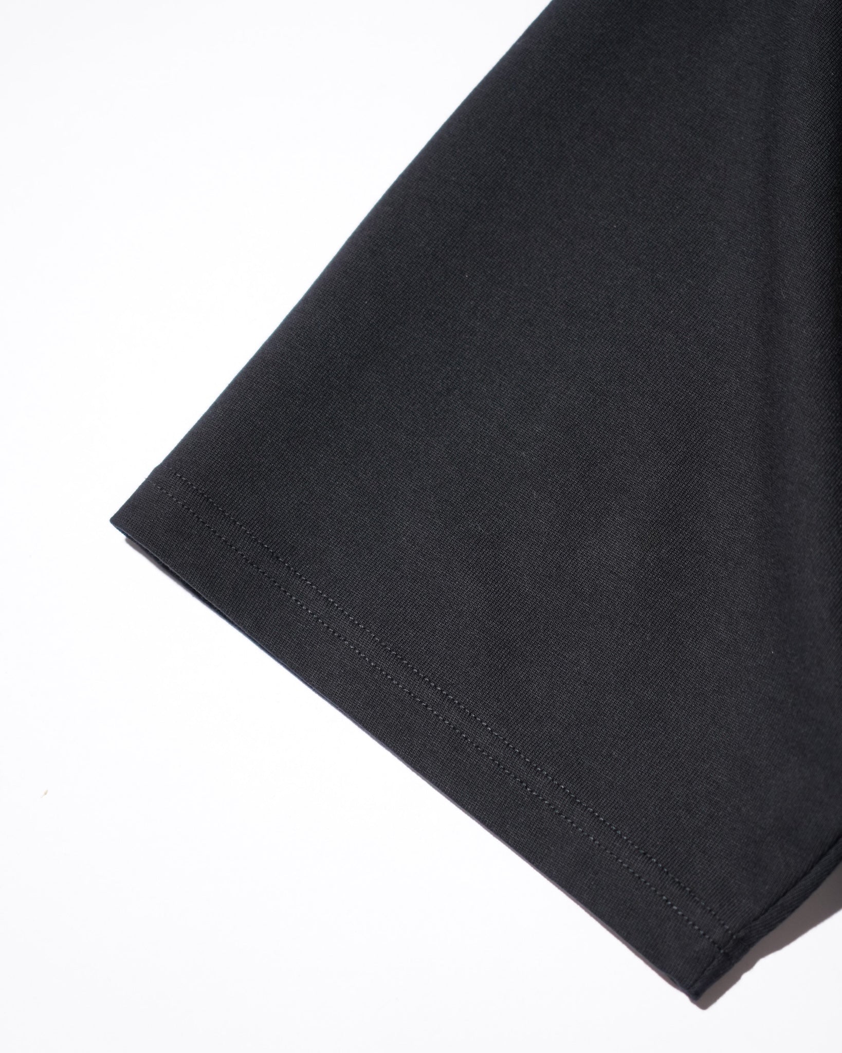 LU'U DAN CONCERT TEE BLACK_9