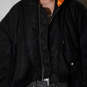 <span style="color: #f50b0b;">Last One</span> 
LU'U DAN / PATCH BOMBER BLACK