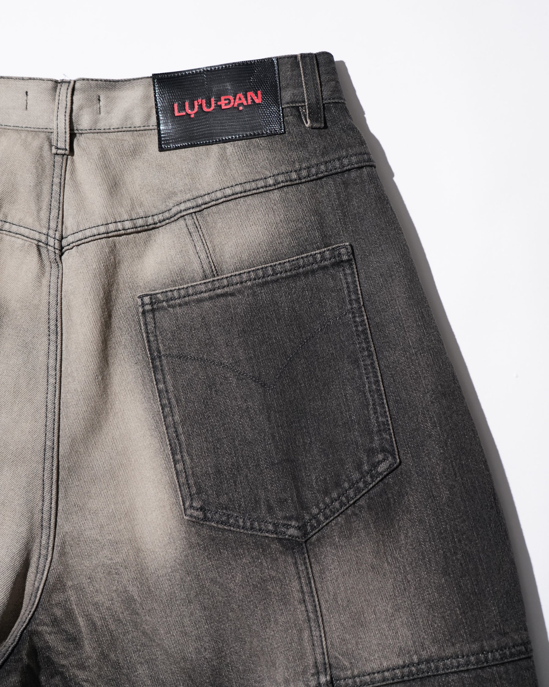 LU'U DAN / PUFFA SHORTS DEEP STAIN_6