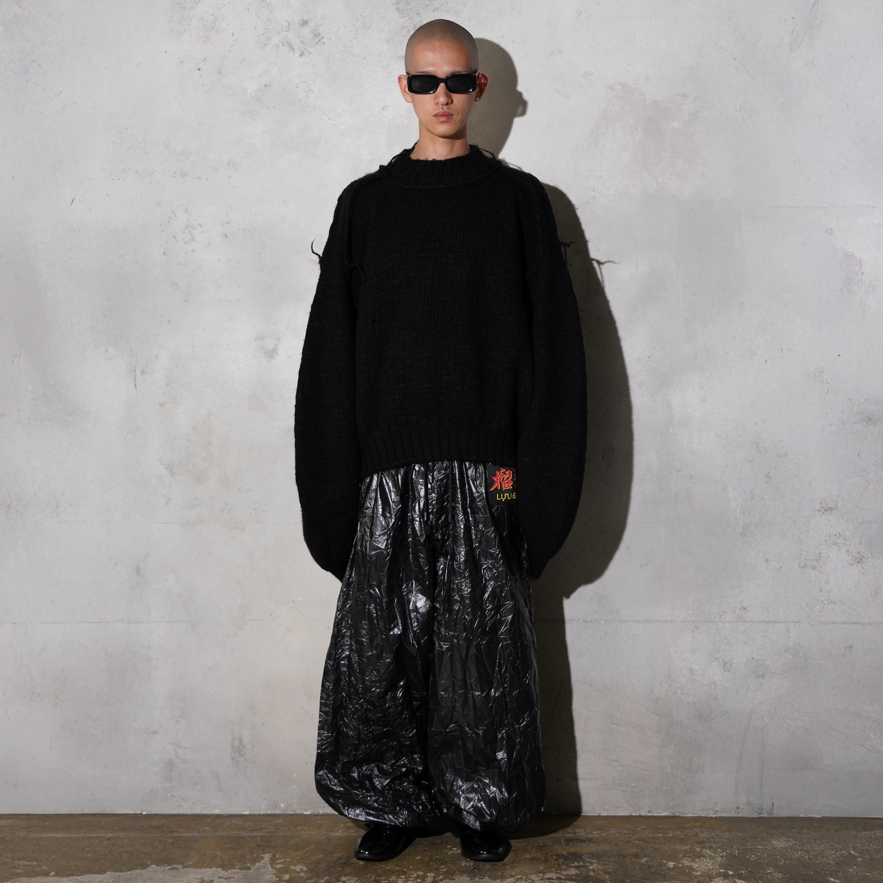 <span style="color: #f50b0b;">Last One</span> 
LU'U DAN / SHELL OVERPANTS BLACK