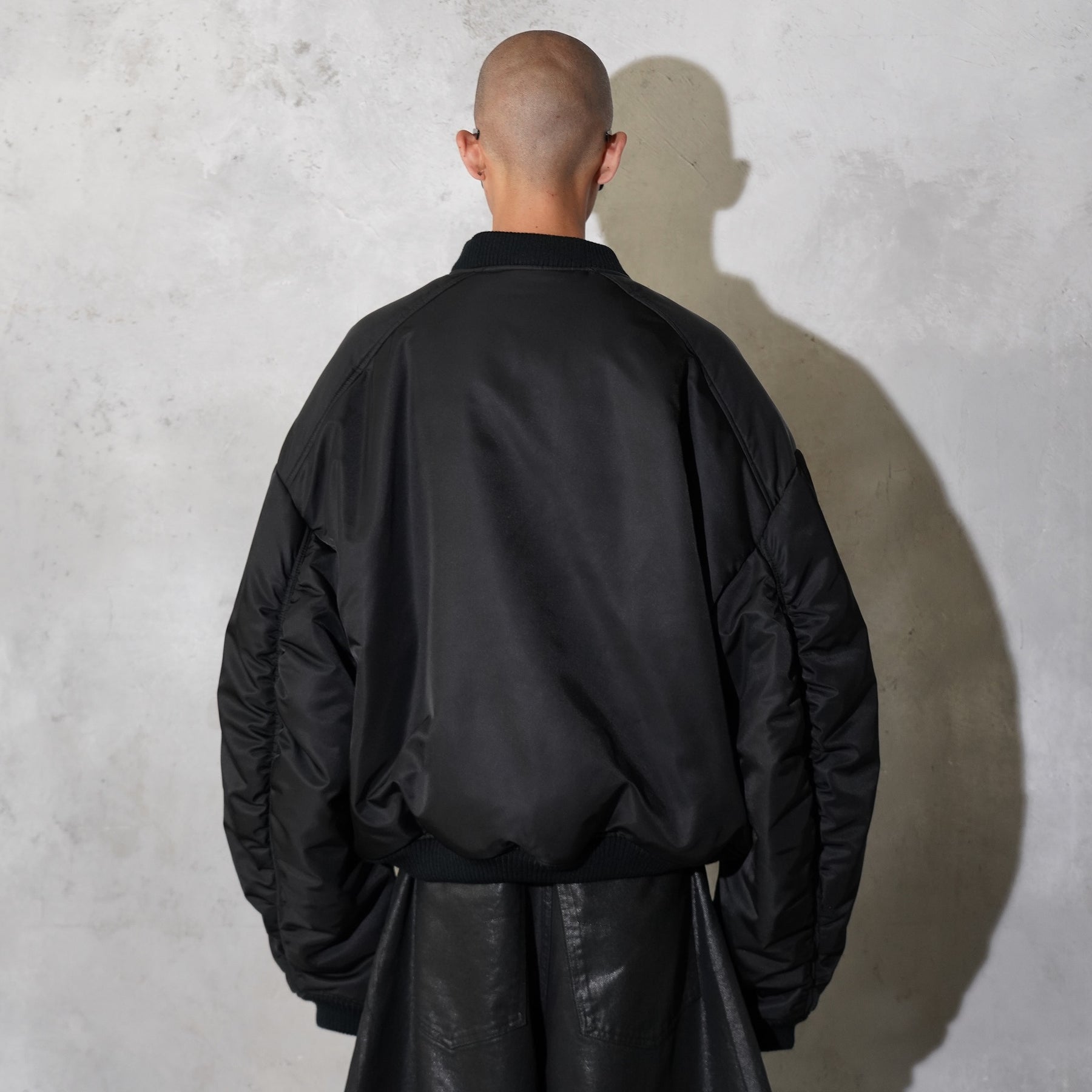 <span style="color: #f50b0b;">Last One</span> 
LU'U DAN / UNIBOMBER BLACK
