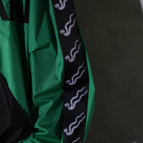 <span style="color: #f50b0b;">Last One</span> 
LU'U DAN / WINDBREAKER L-D RACING GREEN