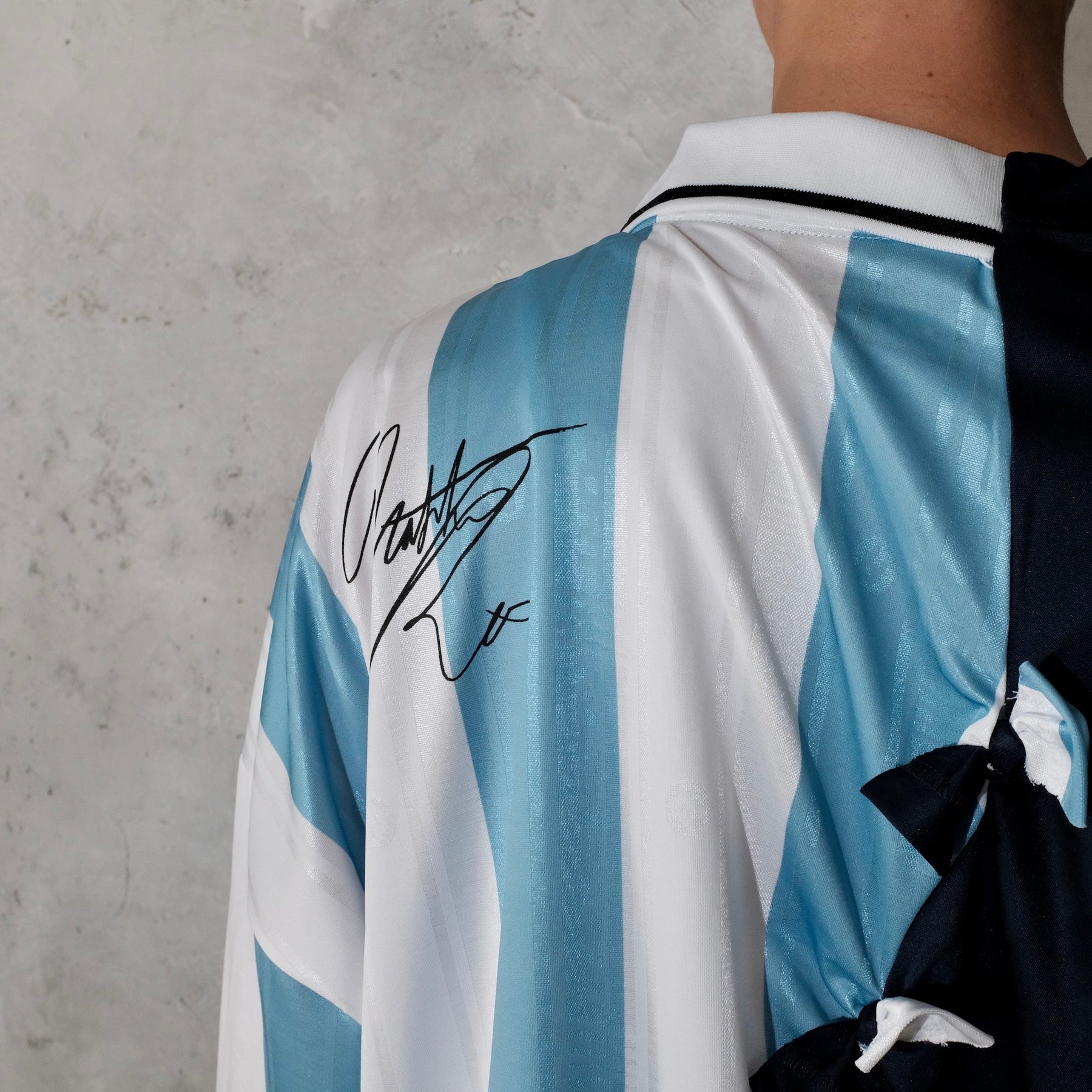 Martine Rose / COLLAGE FOOTBALL TOP BLUE STRIPE