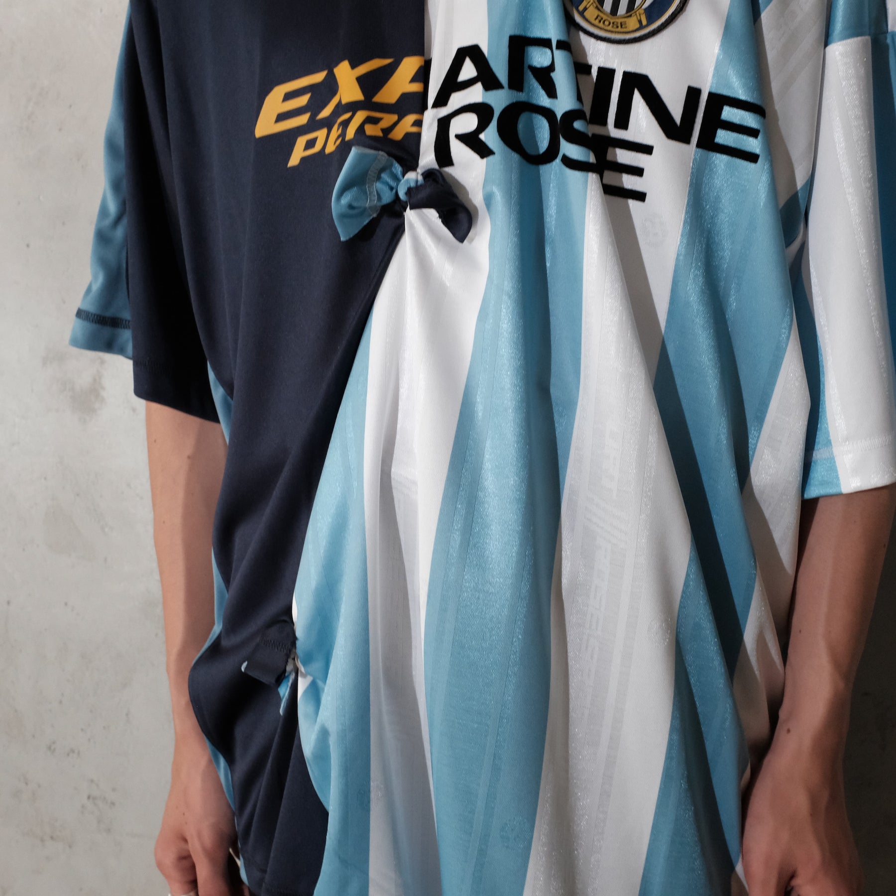 Martine Rose / COLLAGE FOOTBALL TOP BLUE STRIPE