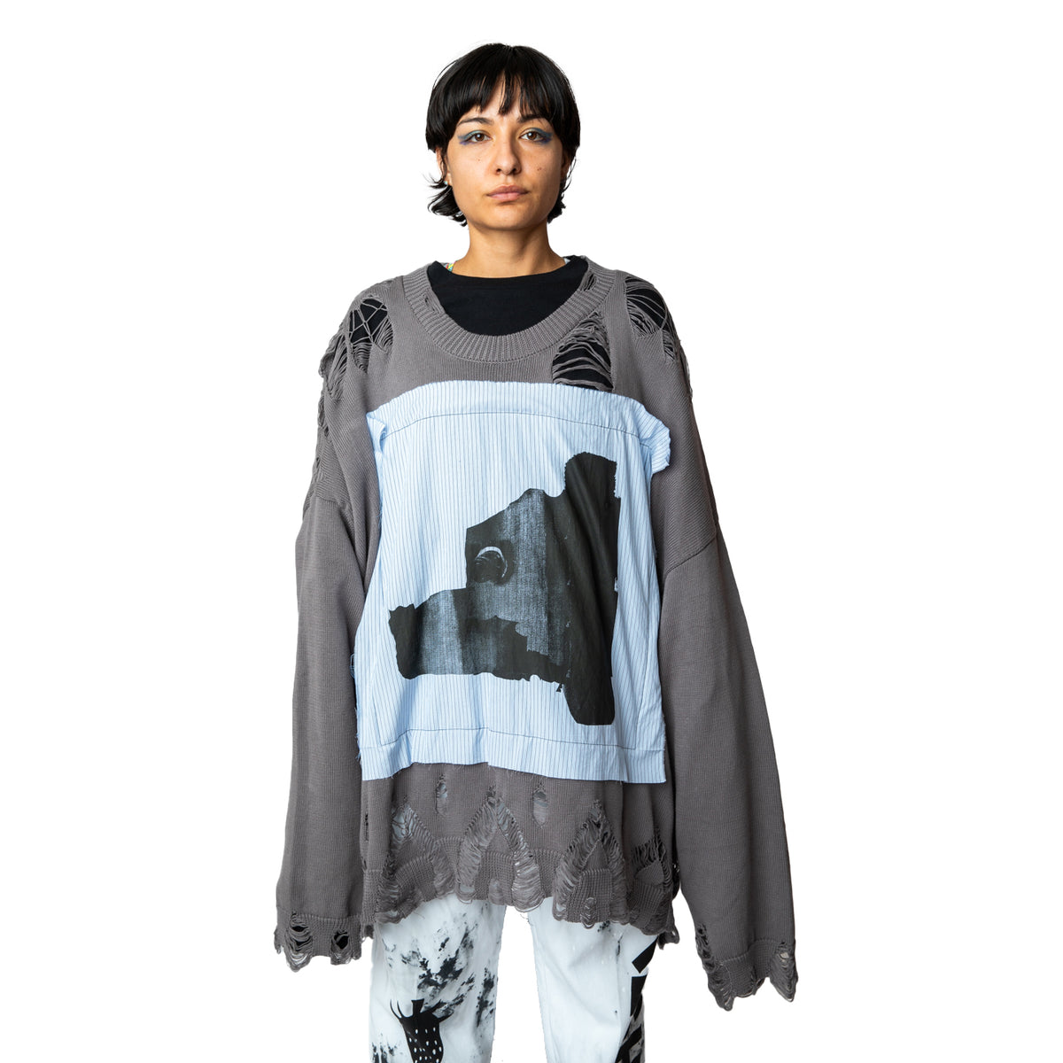 <span style="color: #ff2a00;">Last One</span> WESTFALL / DESTROYED CYBER SNOPPY PATCH SWEATER LS GRAY