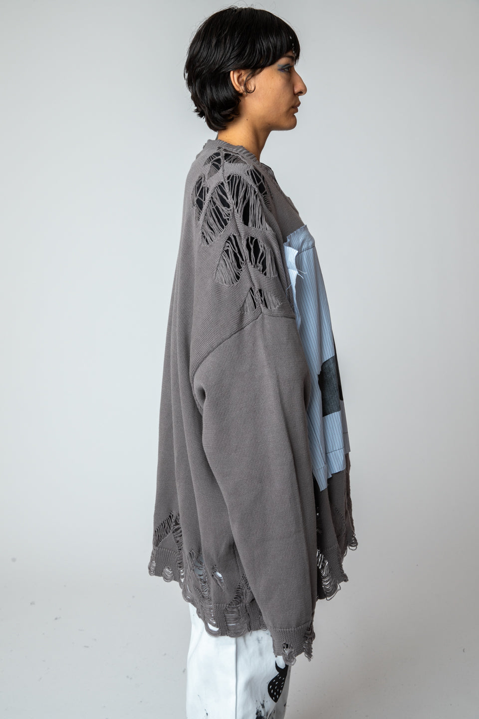 <span style="color: #ff2a00;">Last One</span> WESTFALL / DESTROYED CYBER SNOPPY PATCH SWEATER LS GRAY