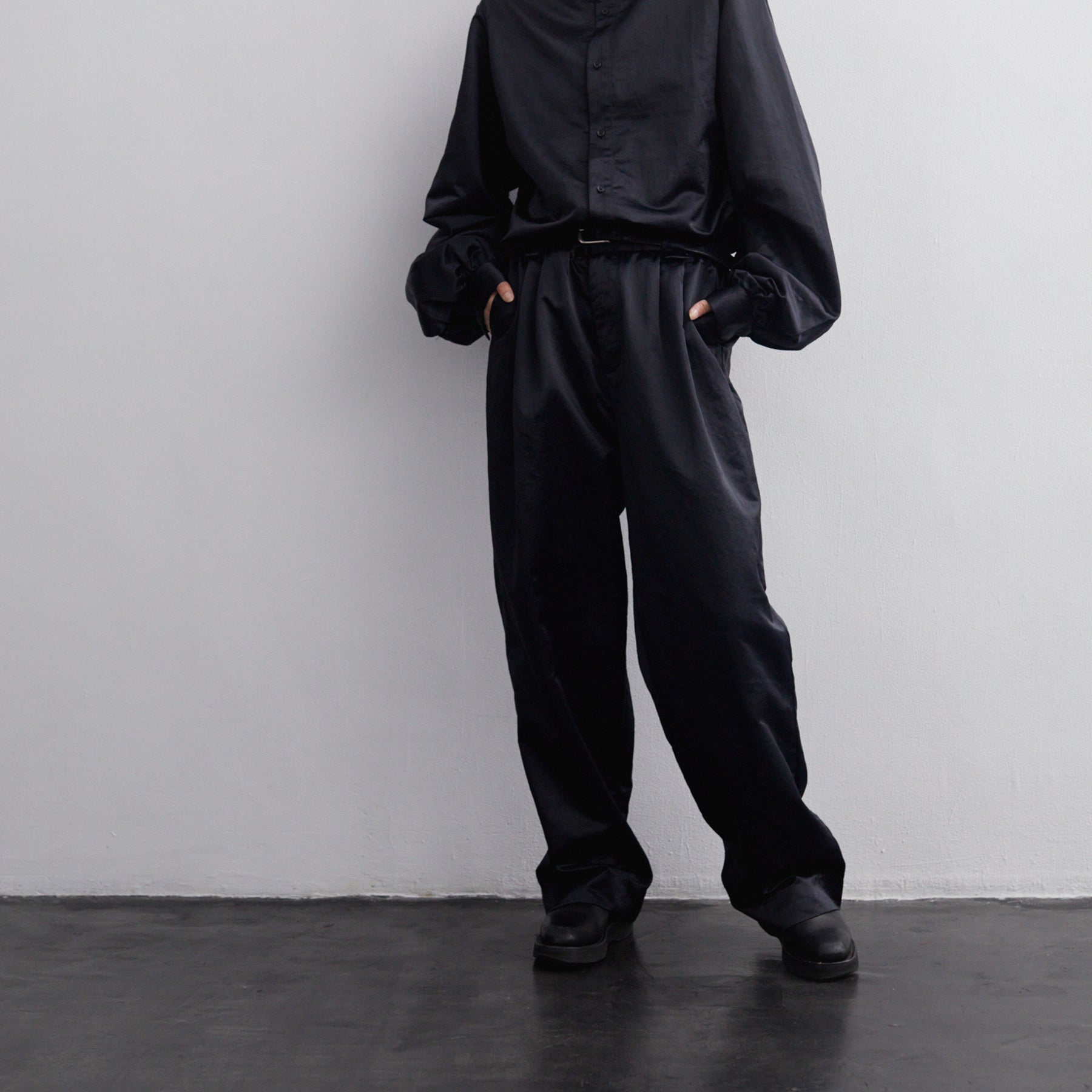 WILLY CHAVARRIA / PLEATED WIDE PANTS BLACK