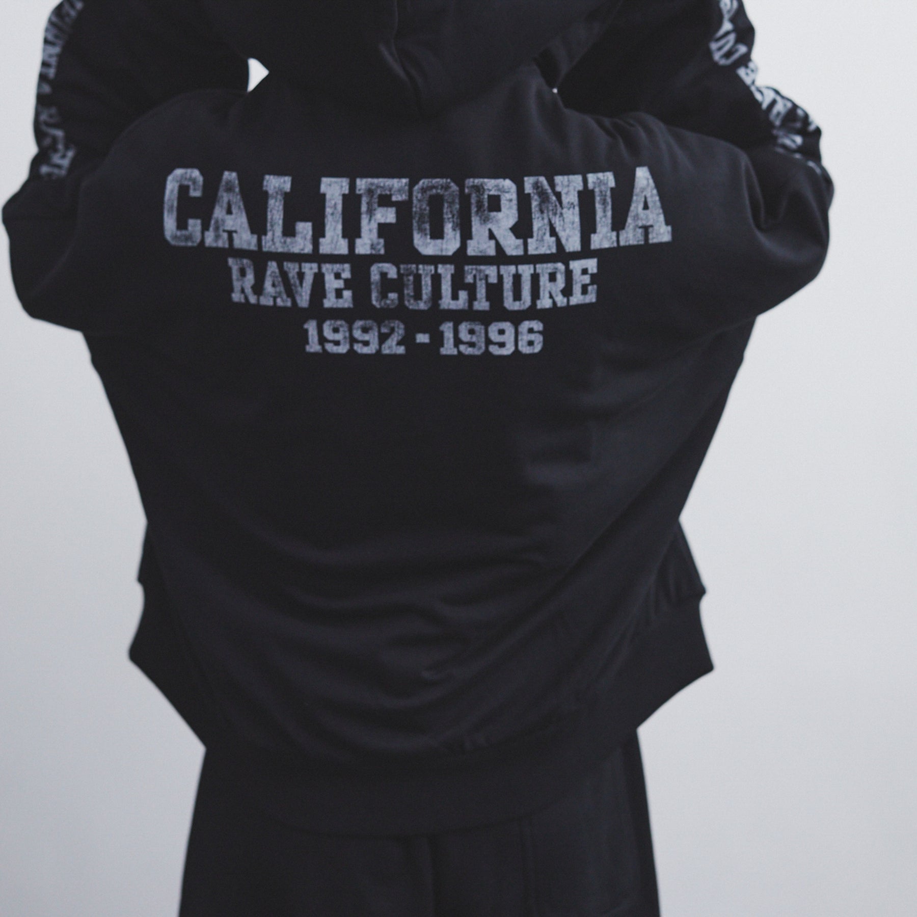 <span style="color: #f50b0b;">Last One</span> WILLY CHAVARRIA / QUILTED LINED RAVE CULTURE ZIP HOODIE SOLID BLACK