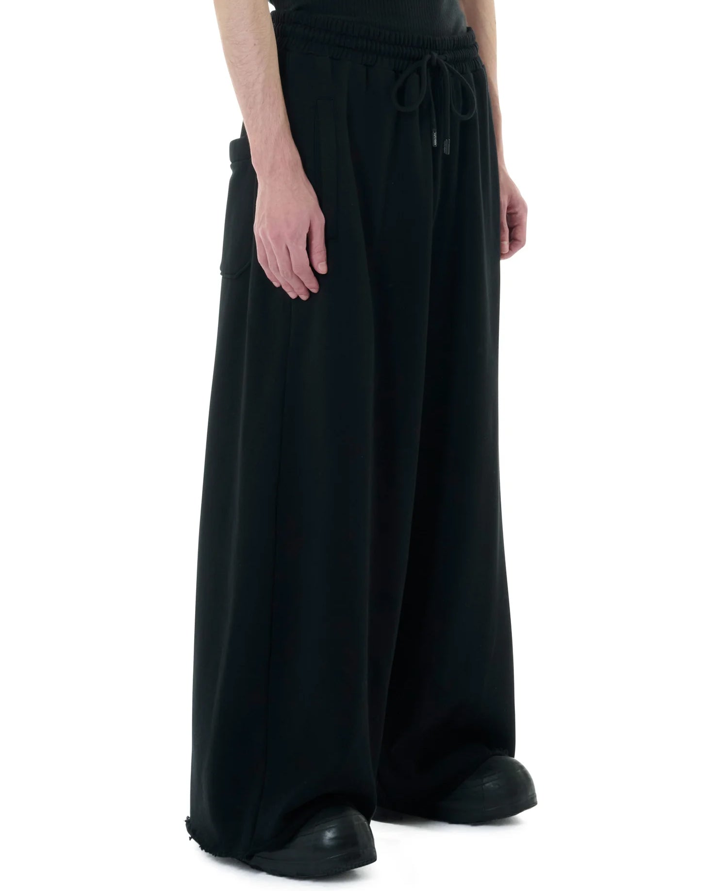 【Pre-Order】LU'U DAN / BLACKLISTED GYM SWEATPANTS SOFT BLACK