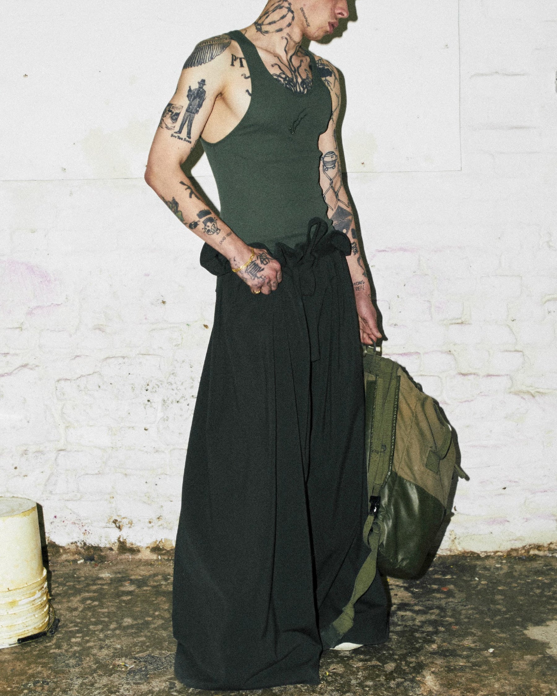 LU'U DAN / SLACKER MAXIS MILITARY GREY