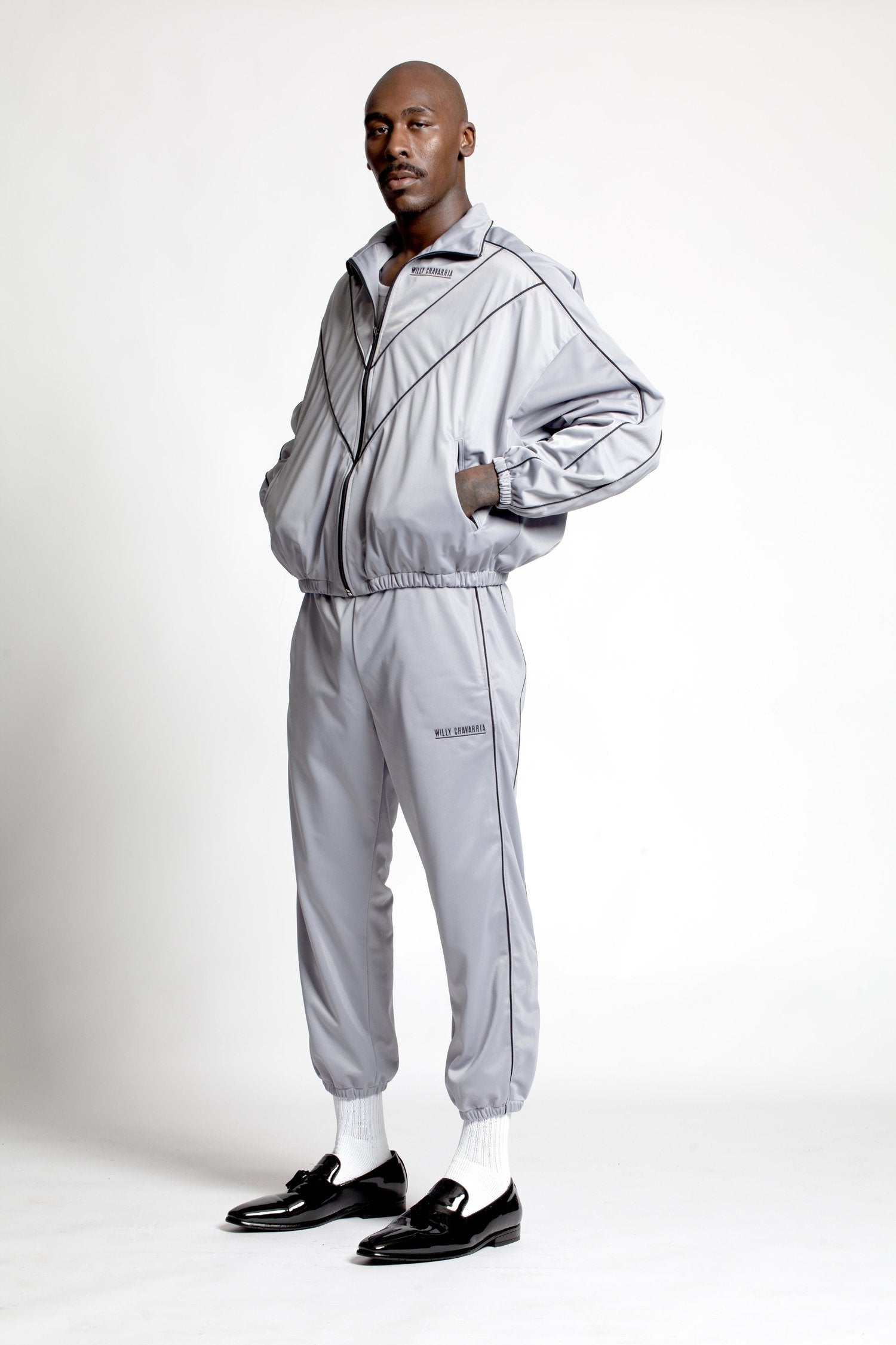 <span style="color: #f50b0b;">Last One</span> WILLY CHAVARRIA / BUFFALO TRACK PANT GREY